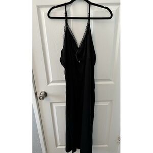 NWT - Avenue - Black Lace Trim Sleep Maxi Dress - size 26/28